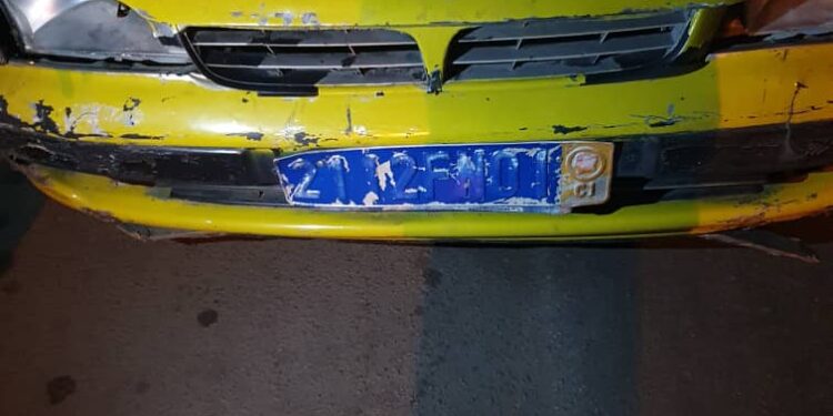 Abobo Baoulé : Interpellation en plein couvre feu d’un Chauffeur de taxi communal avec des tenues militaires, les faits