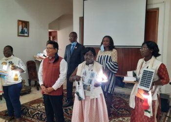 Electrification solaire et collecte des eaux pluviales : 4 Ivoiriennes formées à l’expertise indienne