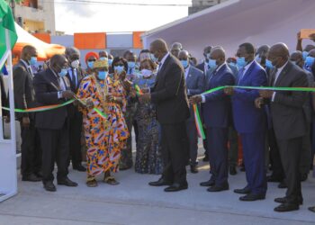 Koumassi : Cissé Bacongo offre un siège flambeau neuf à la chefferie traditionnelle