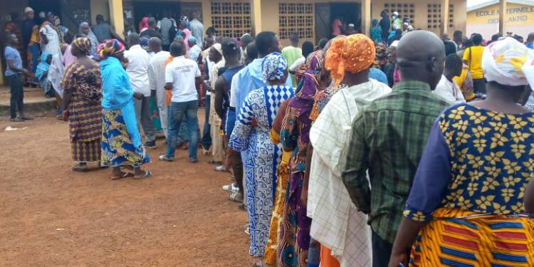 Présidentielle 2020: les ivoiriens aux urnes depuis ce samedi matin