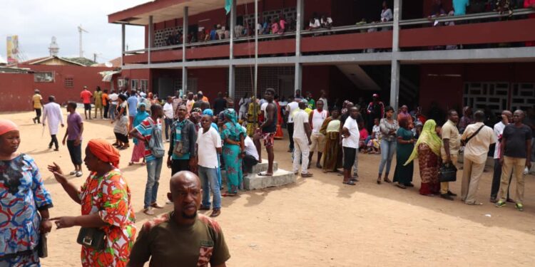 Côte d’Ivoire/Présidentielle du 31 octobre: forte affluence à Abobo