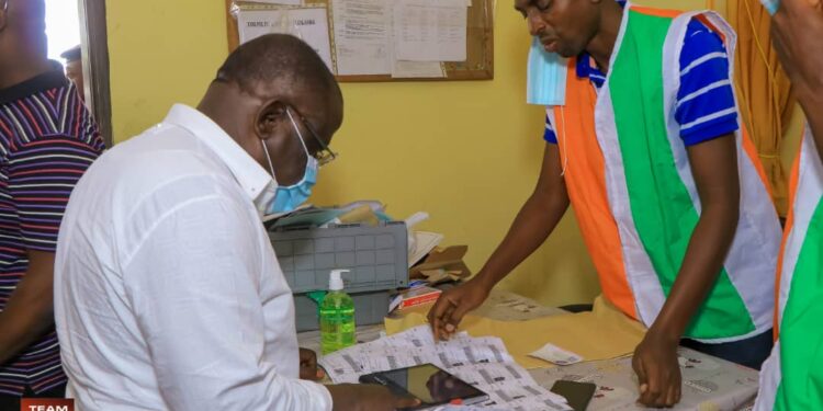 Koumassi: Non à la manipulation et à l’infox! le maire Cissé Bacongo n’a jamais distribué des machettes