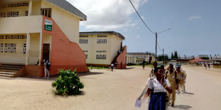 (Reportage) Côte d’Ivoire: la nouvelle grève annoncée par les enseignants angoisse élèves et parents