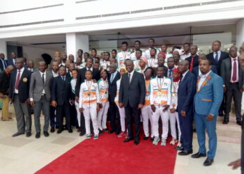 karaté: les éléphants médaillés du 18è championnat de l’UFAK reçus par Amadou Soumahoro