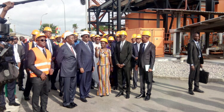 Côte d’Ivoire: En visite à la CIPREL, Macky Sall invite les compagnies privées d’électricité à «venir prospecter au Sénégal »