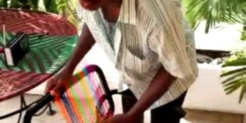 [portrait] Kouadio Georges, tisserand aux doigts de fée malgré l&rsquo;handicap