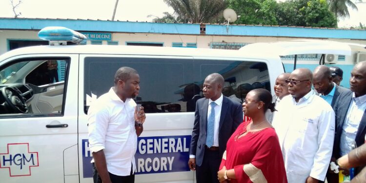 Marcory : Yannick Bery fait don d’une ambulance neuve médicalisée à l’hôpital général