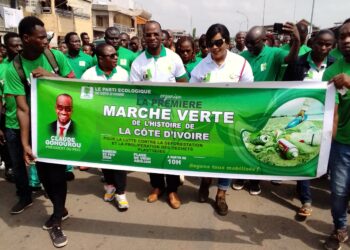 Protection de l’environnement en Côte d’Ivoire : le Parti Ecologique sensibilise à travers une marche verte