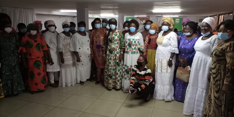 Mobilisation pour l’investiture/ Mme Ehui Odette ( présidente Uf-Rhdp) aux femmes :  » Ne laissez aucun centimètre à l’adversaire »