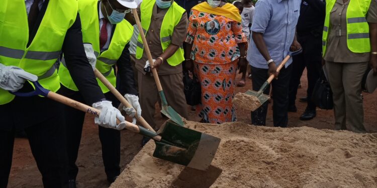 Après Aboisso et Tiapoum, le goudron à Ayamé, Maféré, Kouakro