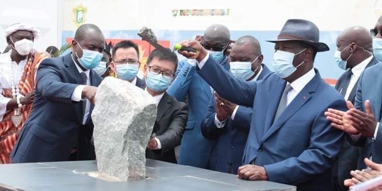 Côte d’Ivoire: Ouattara pose de la 1ère pierre du Complexe industriel de transformation du cacao, à Anyama- PK24