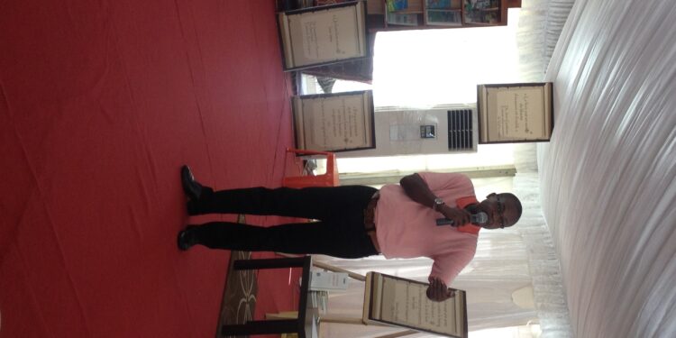 11e édition du SILA: l’auteur Diby Kouamé Sylvain invite les élèves à être des Africains nouveaux