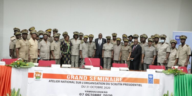 Côte d’Ivoire: la CEI présente le mode opératoire du scrutin présidentiel au corps préfectoral