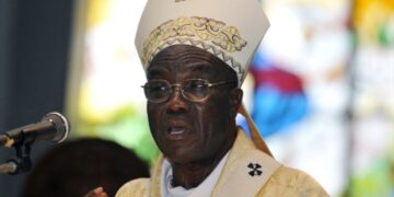 Côte d’Ivoire: Mgr Kutwa appelle « tous les va-t-en-guerre » à « désarmer » leurs cœurs