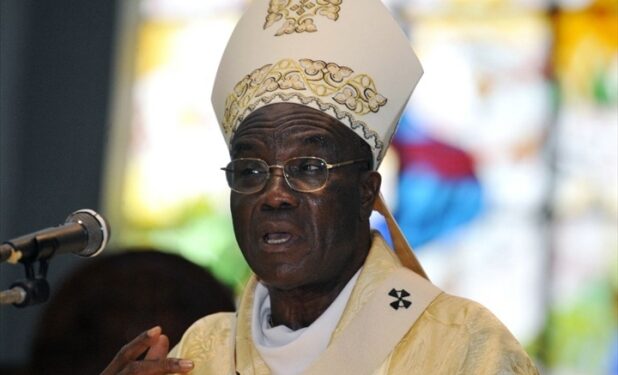 Côte d’Ivoire: Mgr Kutwa appelle « tous les va-t-en-guerre » à « désarmer » leurs cœurs