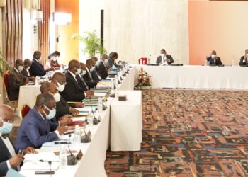 Côte d’Ivoire : Le conseil des ministres se tiendra désormais chaque deux semaines, les raisons