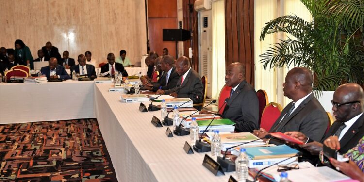 Programme de travail gouvernemental : la paix et la sécurité, défis majeurs en 2020, selon Amadou Gon Coulibaly