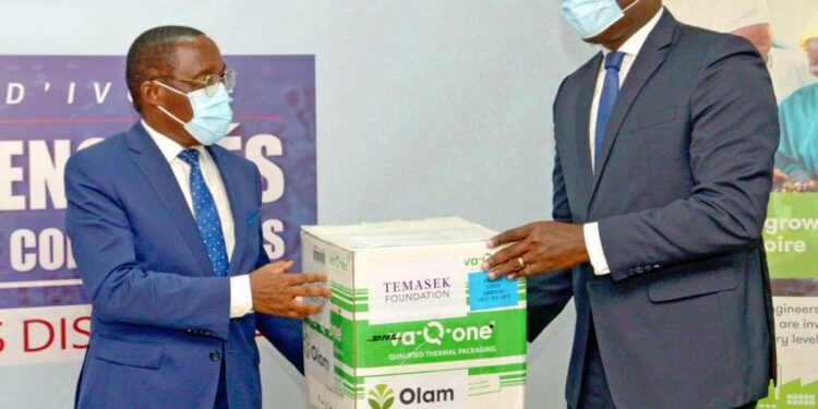 Covid-19 : deux entreprises citoyennes apportent un appui en matériels sanitaires au gouvernement ivoirien