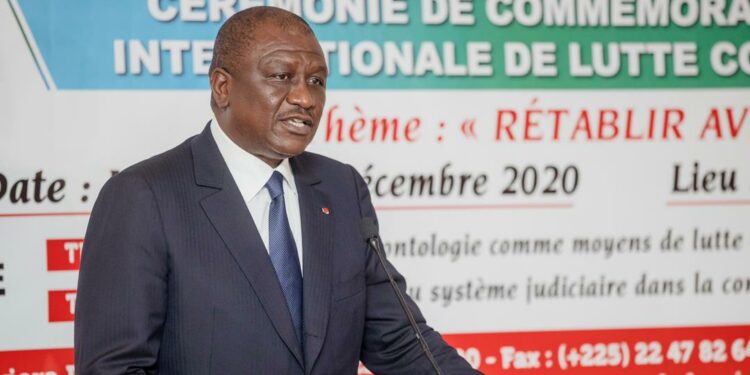 Lutte contre la corruption : le Premier Ministre Hamed Bakayoko réaffirme l’engagement du gouvernement à éradiquer le fléau
