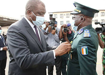 Décoration :  Hamed Bakayoko salue le professionnalisme et l’efficacité des Forces de Défense et de Sécurité
