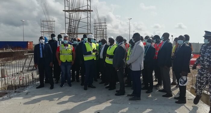 Côte d’Ivoire: Les travaux du poste de péage de l’autoroute de Grand-Bassam s’achèveront en fin avril 2021 (Ministre)