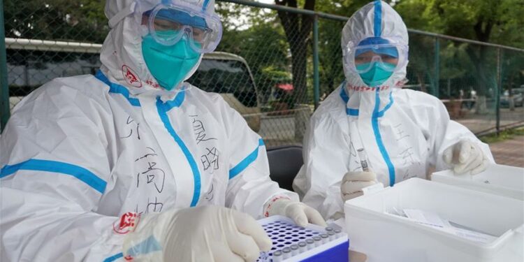 COVID-19 : La Chine a effectué des tests sur 76.499 personnes