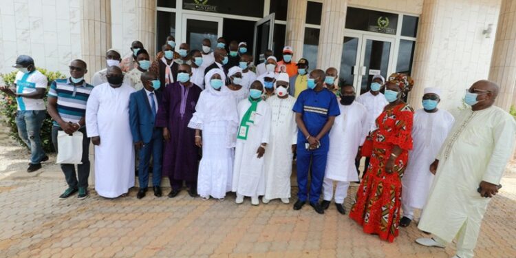 Obsèques d’AGC/Kandia Camara lance un fort appel aux enseignants : « Honorez la mémoire de ce grand serviteur de l’Etat ! »