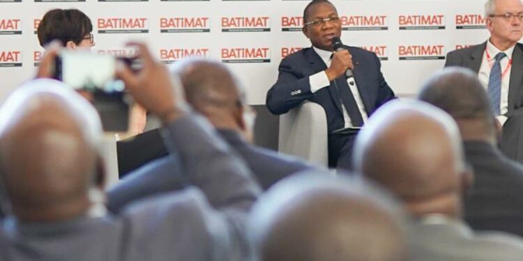 Salon international de la construction de Paris: Bruno Koné dénonce le manque de planification urbaine