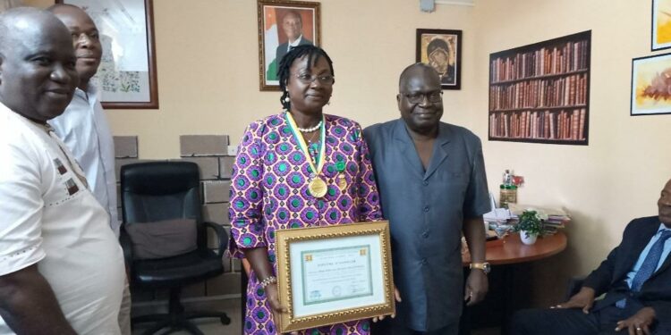 Promotion des mathématiques : Le chef de l’antenne pédagogique de Yopougon récompensé