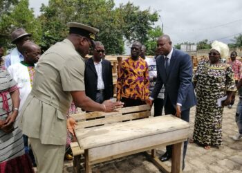 Soubré/Education nationale:  La mairie offre 1125 tables-bancs aux écoles primaires