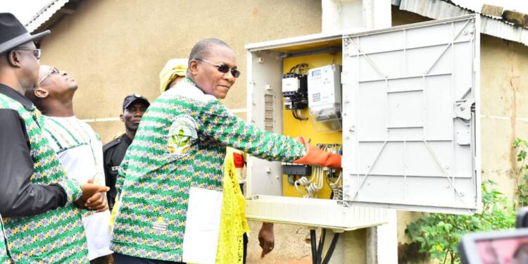 Bagoué/ Electrification rurale : Tioro sort de l’obscurité