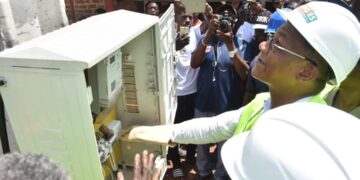 Electrification rurale : Bruno Koné branche Zaguinasso au réseau électrique