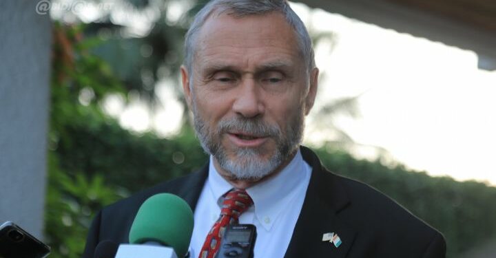 Déclaration/Richard Bell (Ambassadeur des États-Unis en Côte d’Ivoire) : « La violence basée sur le genre est reconnue comme facteur de la propagation du SIDA »