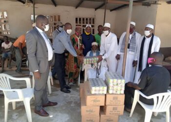 Solidarité ramadan: Bruno Koné fait des dons à des quartiers défavorisés d’Abidjan