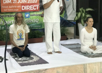 Prévention contre le Coronavirus : Le Yoga une solution pour l’ambassadeur de l’Inde