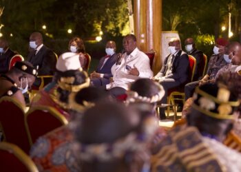 Alassane Ouattara : «Je ne rentre pas dans ces faux débats de constitution. Qui connaît cette constitution mieux que moi ? ».