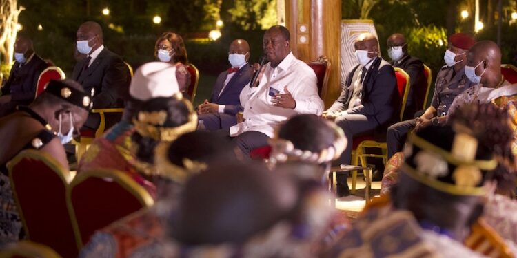 Alassane Ouattara : «Je ne rentre pas dans ces faux débats de constitution. Qui connaît cette constitution mieux que moi ? ».