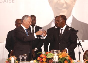 Ouattara encourage les hommes d’affaires portugais à investir en Côte d’Ivoire