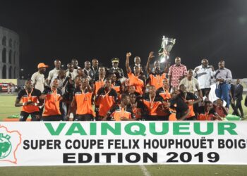 Super Coupe Felix Houphouet Boigny: SOA  bat  FC San Pedro