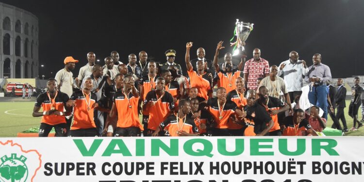 Super Coupe Felix Houphouet Boigny: SOA  bat  FC San Pedro
