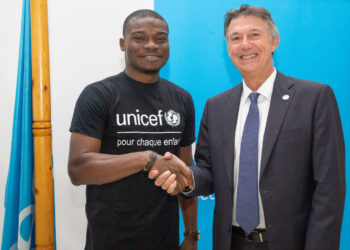 L’UNICEF nomme Jean-Michel Onnin, champion pour les enfants et lance son guide de plaidoyer des jeunes
