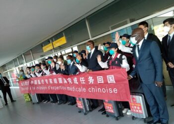 Lutte contre la COVID : mission accomplie pour les 12 experts chinois en Côte d’Ivoire