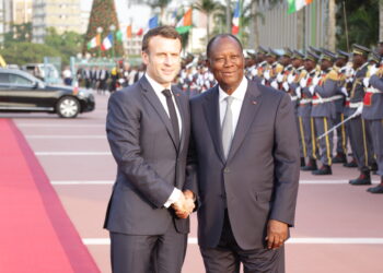 Le président français, Emmanuel Macron félicite le Président Ouattara pour sa réélection.