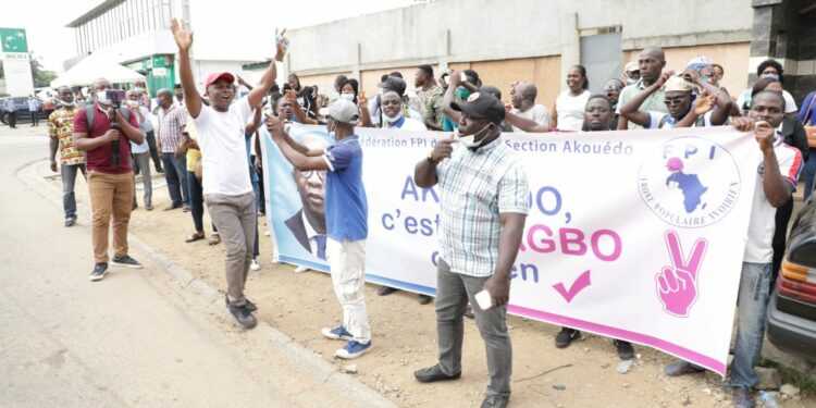 Côte d’Ivoire/Omission de Gbagbo sur la Liste électorale: ses partisans manifestent devant la CEI