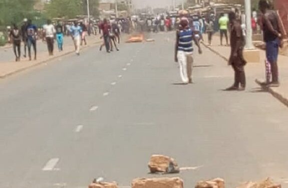 Niamey : de violentes manifestations contre les mesures anti COVI-19