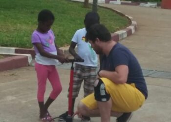 Caravane scientifique: AESCO démystifie les sciences pour le bonheur des enfants