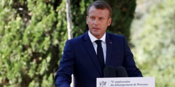 Débarquement de Provence: Macron demande aux maires français d&rsquo;honorer les combattants africains