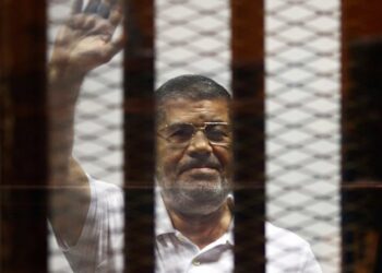 Egypte : l’ancien président Mohamed Morsi décède lors de son procès