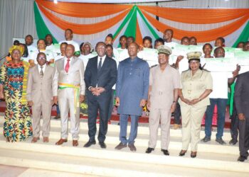Yamoussoukro/ Remise de chèques « Agir pour les jeunes » les conseils de Souleymane Diarrassouba aux jeunes