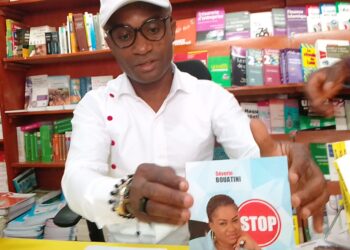 Yamoussoukro/Dédicace de « Stop aux hommes avares »  Séverin Bouatini (auteur) : « C’est la problématique de l’émancipation totale et vraie de la femme »